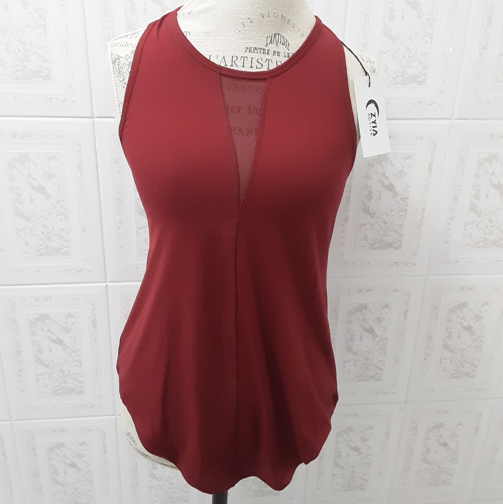 Zyia Effortless Tank - Cranberry